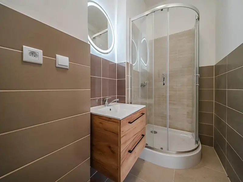Prodej činžovního domu 263 m², Ostrava – náhled fotky 3