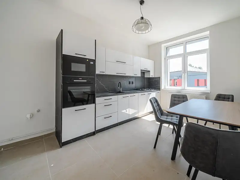 Prodej činžovního domu 263 m², Ostrava – náhled fotky 1