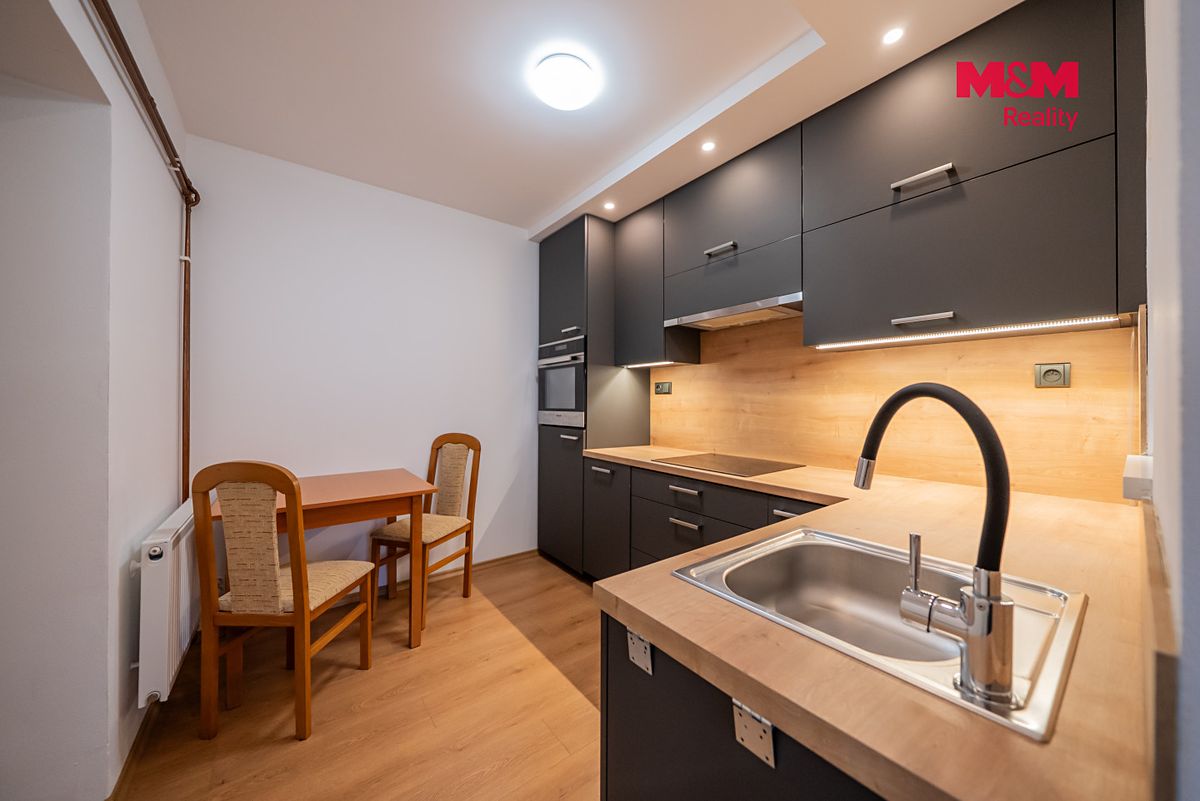 Prodej rodinného domu 105 m², pozemek 1904 m² – fotografie 5