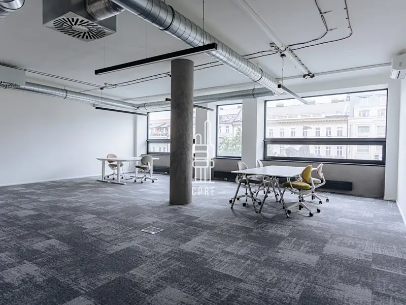 Pronájem kanceláře 113 m², Praha – náhled fotky 2