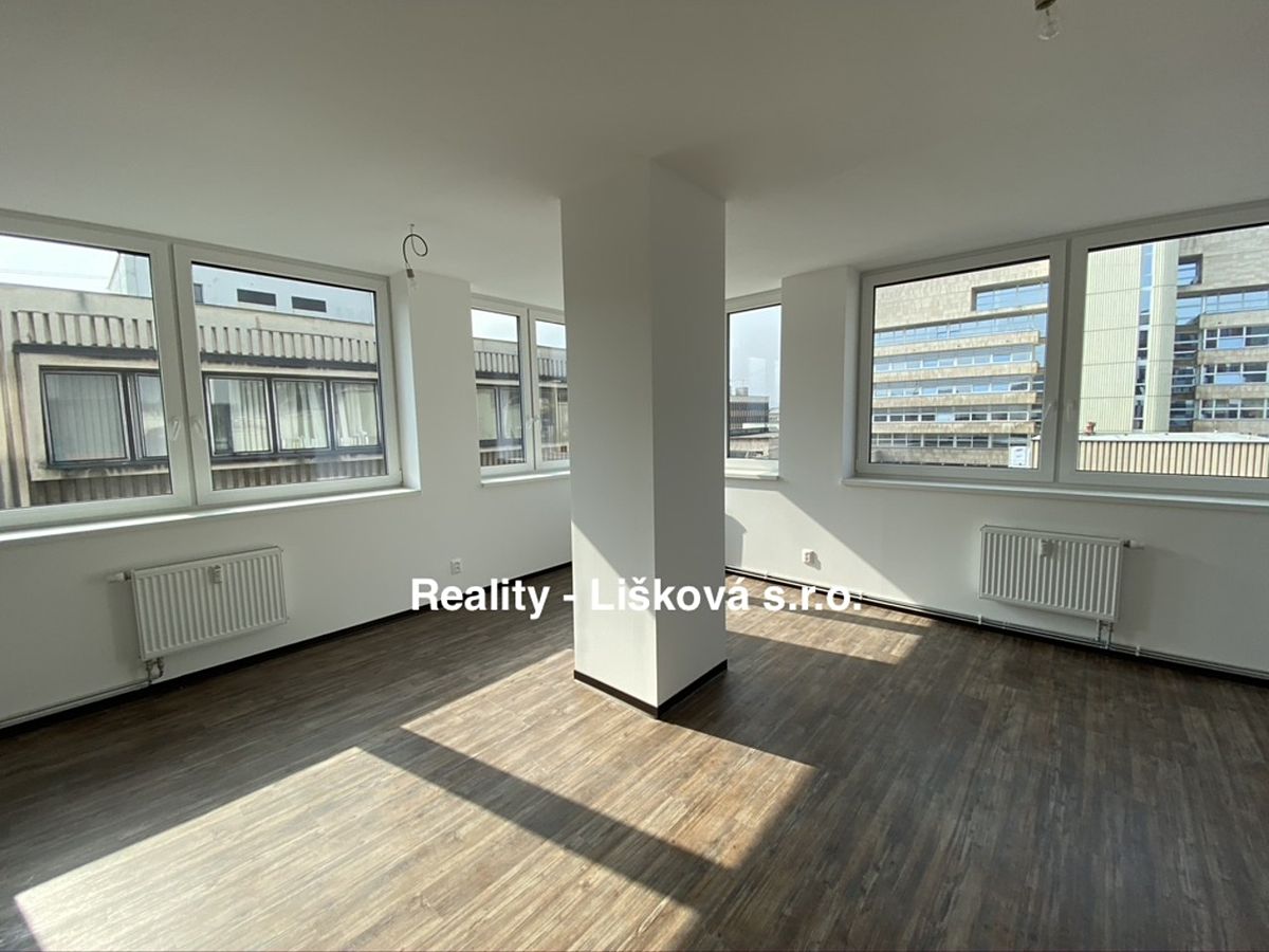 Pronájem bytu 2+kk 54 m² – fotografie 2