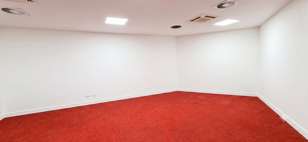 Prodej obchodního prostoru 73 m² – fotografie 3