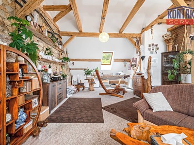 Prodej  rodinného domu 549 m², pozemek 972 m²
