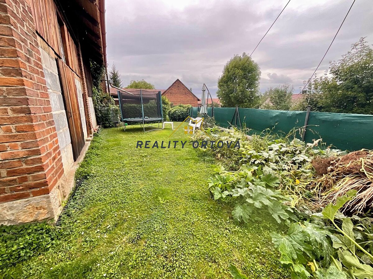 Prodej rodinného domu 146 m², pozemek 782 m² – fotografie 3