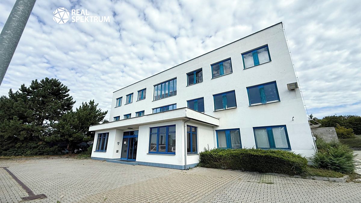 Pronájem kanceláře 412 m² – fotografie 2