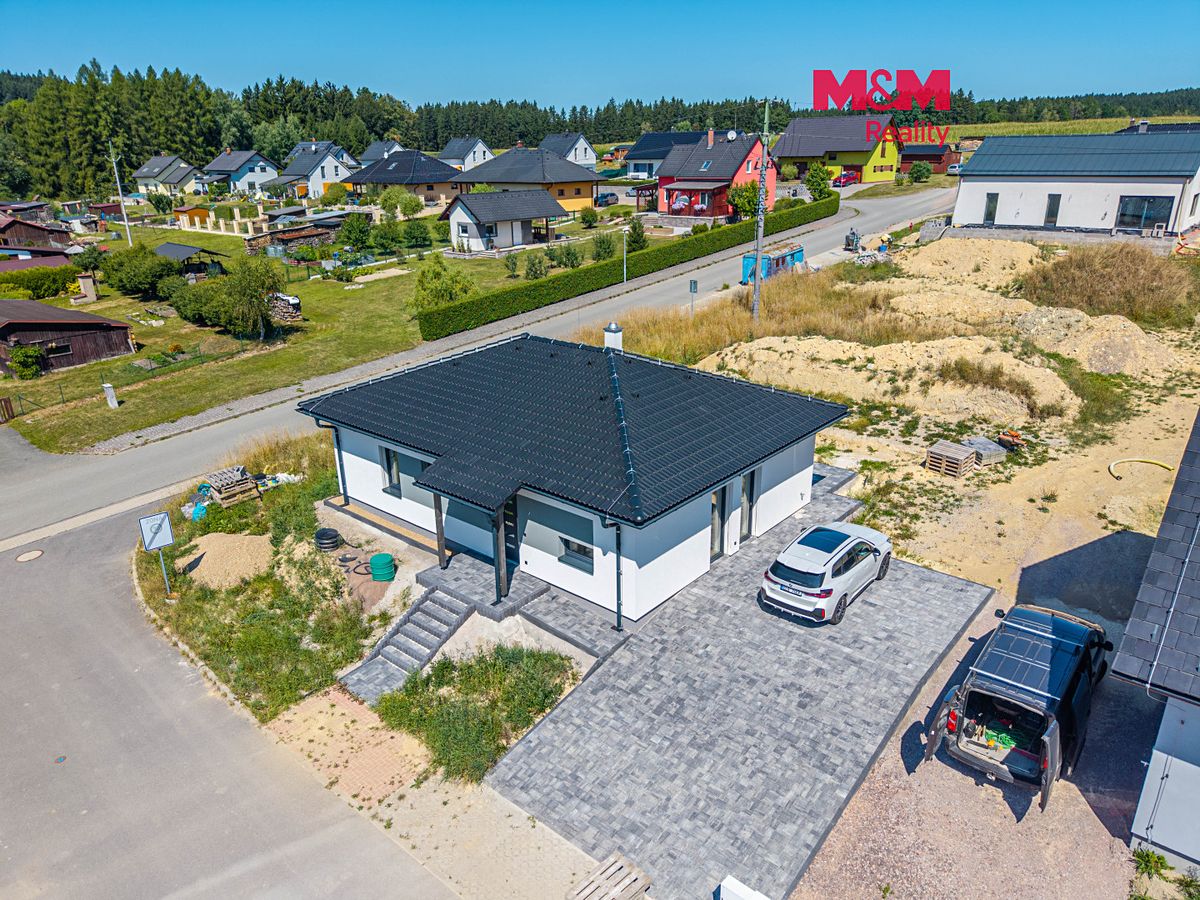 Prodej rodinného domu 85 m², pozemek 913 m²