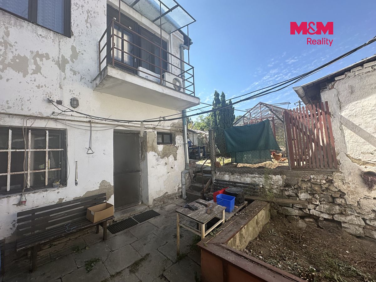 Prodej rodinného domu 238 m², pozemek 479 m² – fotografie 3