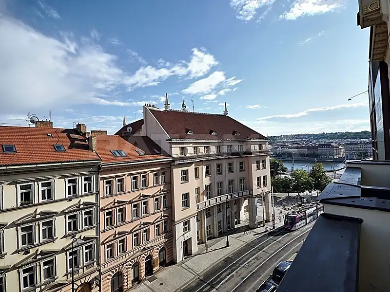 Pronájem kanceláře 92 m², Praha – náhled fotky 3