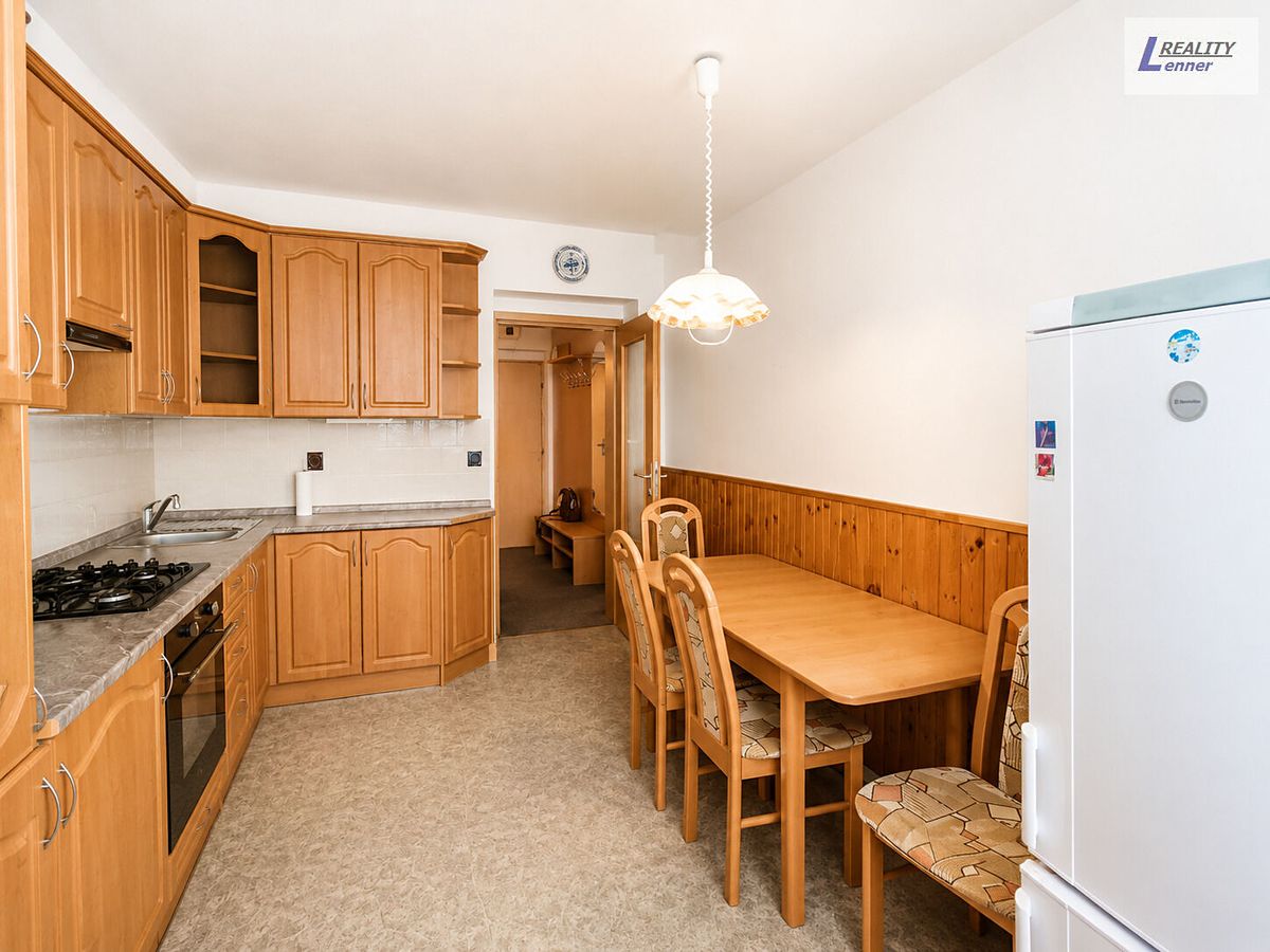 Pronájem bytu 3+1 91 m² – fotografie 2
