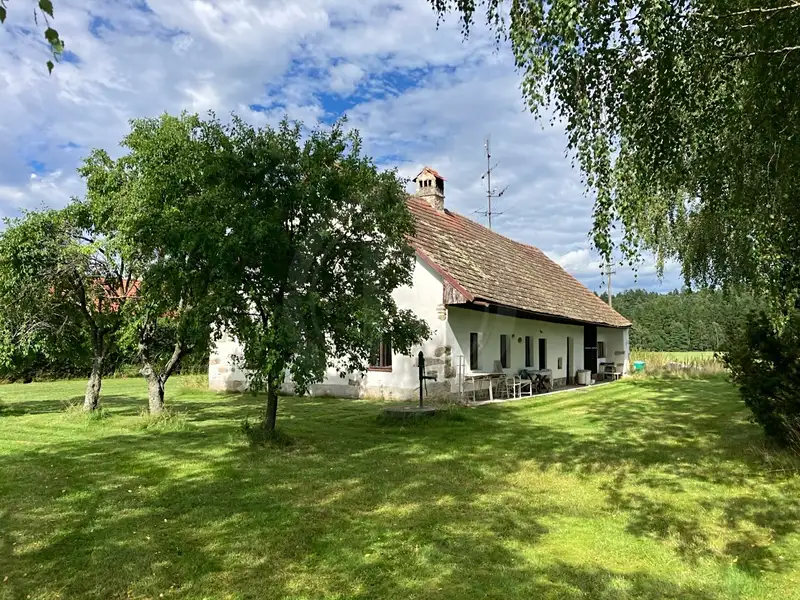 Prodej chalupy 100 m², pozemek 1942 m², Benešov nad Černou – náhled fotky 1