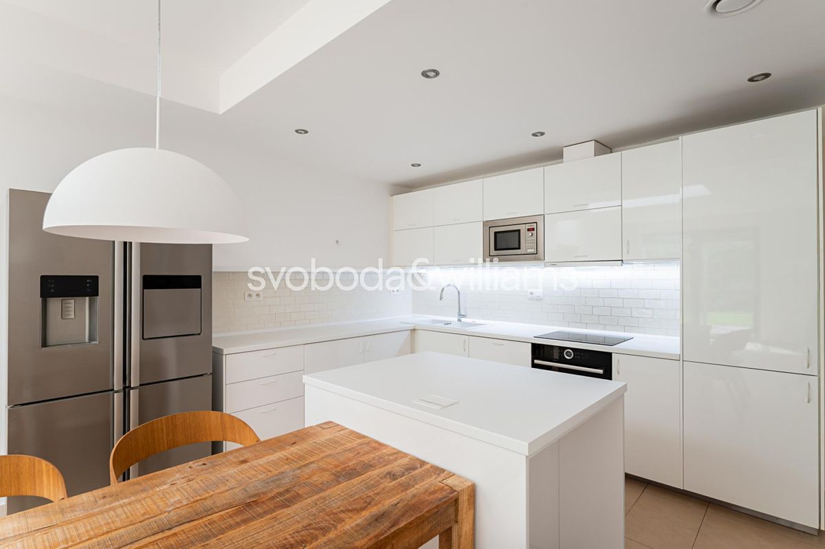 Prodej rodinného domu 124 m², pozemek 526 m² – fotografie 3