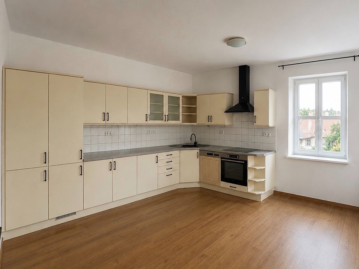 Pronájem bytu 3+1 119 m² – fotografie 2