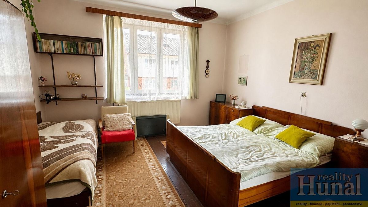 Prodej rodinného domu 200 m², pozemek 263 m² – fotografie 3