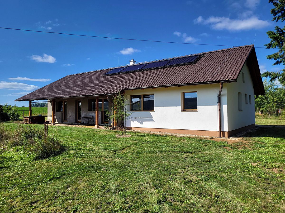 Pronájem rodinného domu 103 m², pozemek 1500 m²