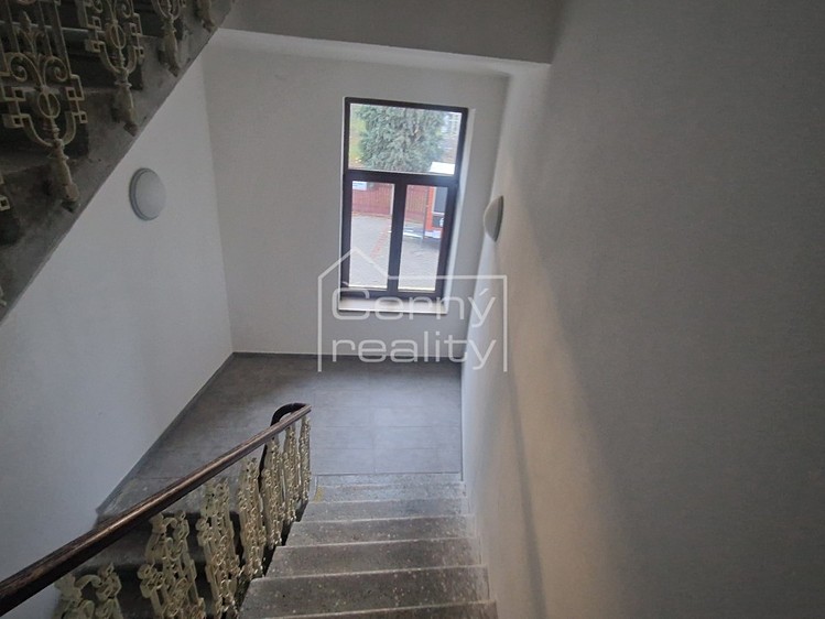 Комерційне приміщення в оренду, 120 м² (21 з 25)
