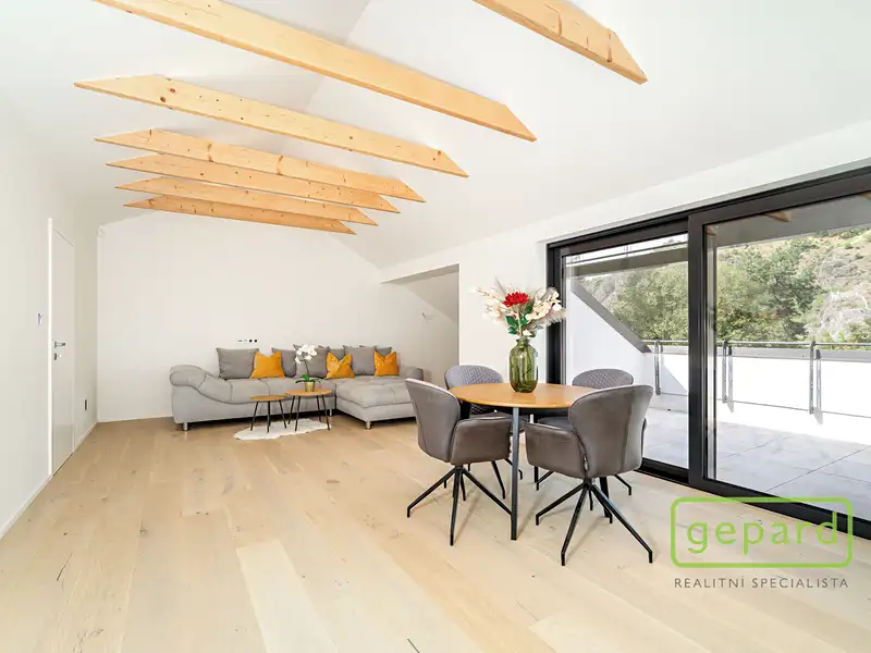 Prodej bytu 3+kk 92 m², Praha – náhled fotky 1