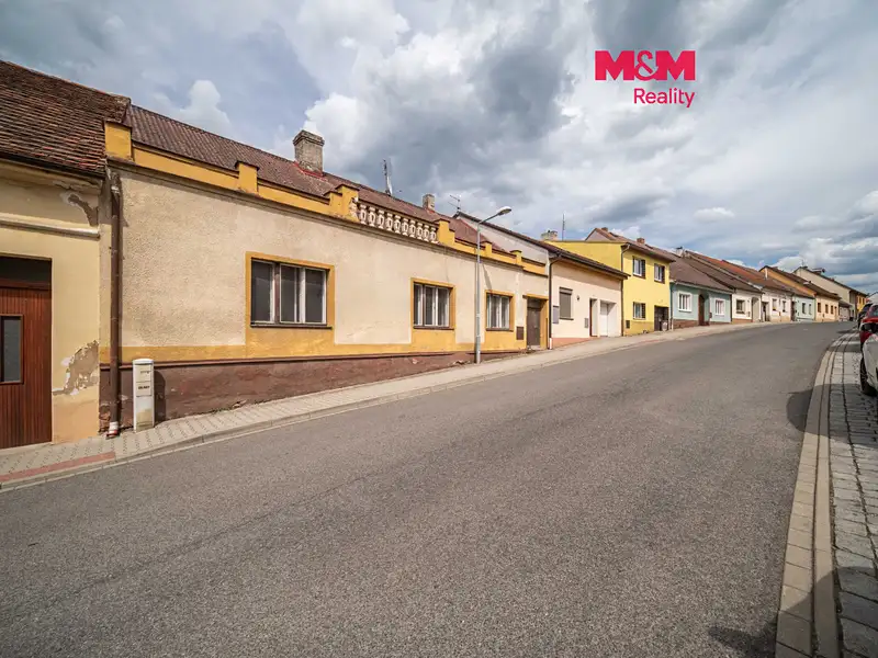 Prodej rodinného domu 140 m², pozemek 762 m², Radnice – náhled fotky 1