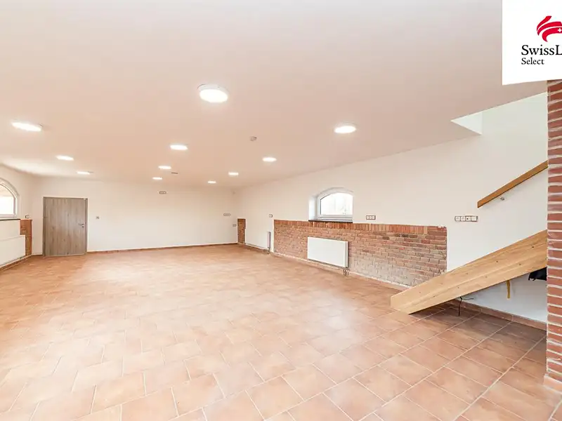 Prodej obchodního prostoru 230 m², Dobronín – náhled fotky 2