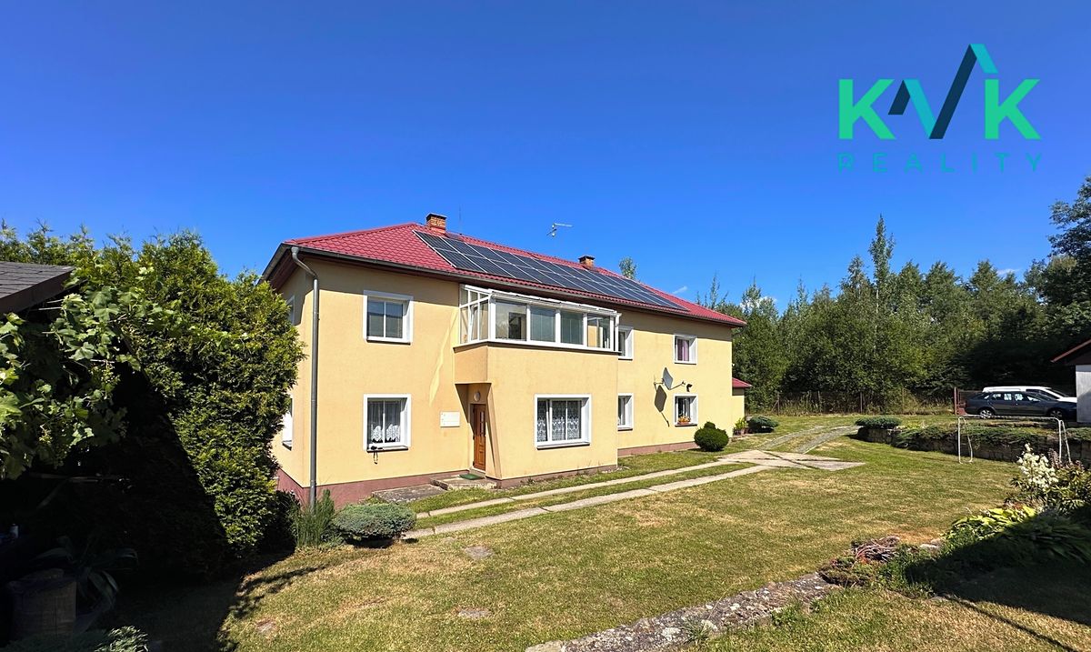 Prodej rodinného domu 270 m², pozemek 1550 m²
