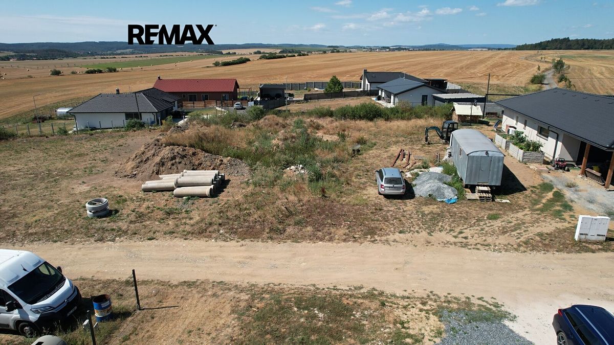 Prodej stavebního pozemku 1060 m² – fotografie 5