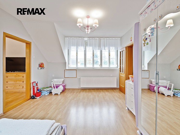 Будинок на продаж, 256 м² (18 з 32)