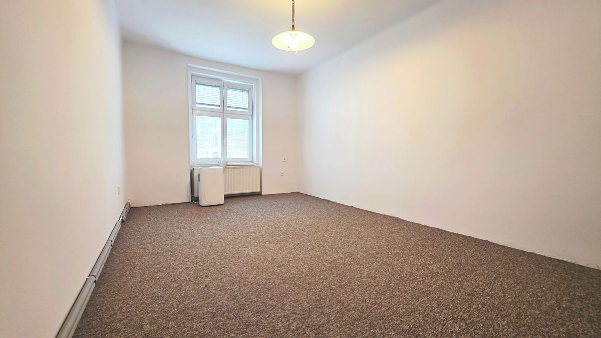 Pronájem bytu 1+kk 30 m² – fotografie 2