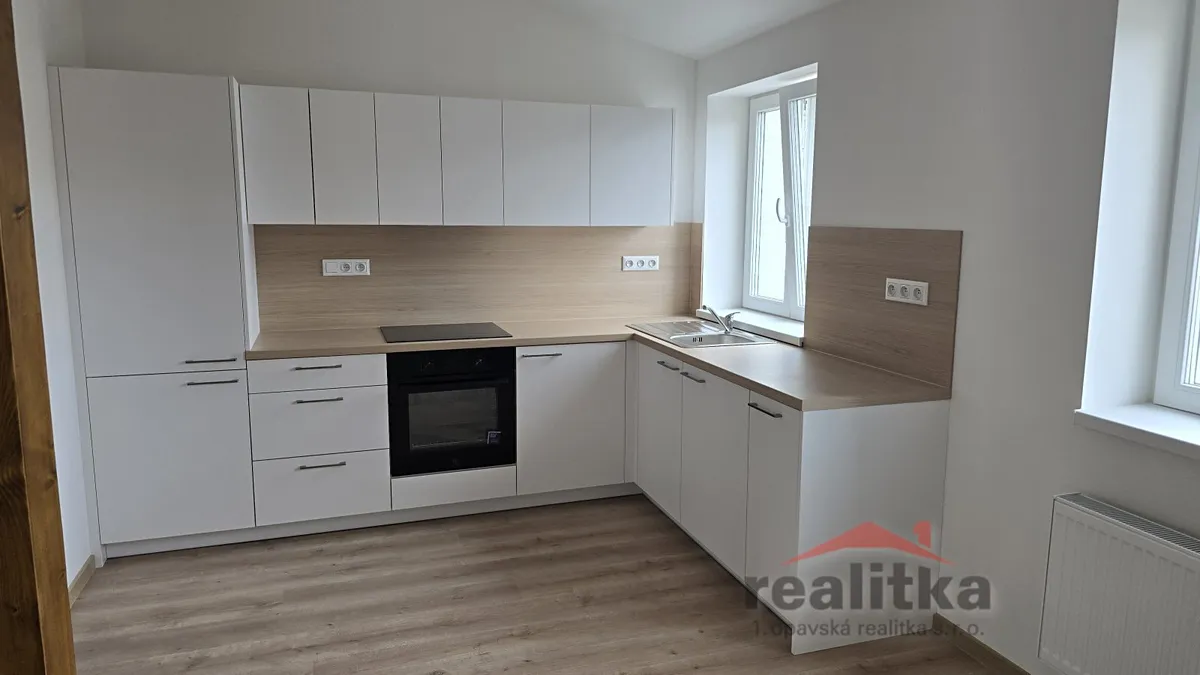Pronájem bytu 4+kk 107 m²