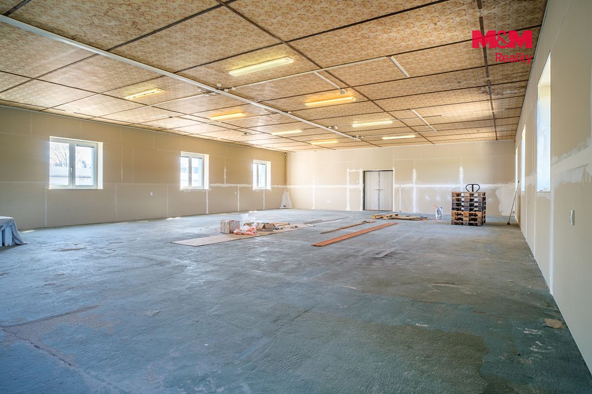 Pronájem obchodního prostoru 1200 m² – fotografie 3