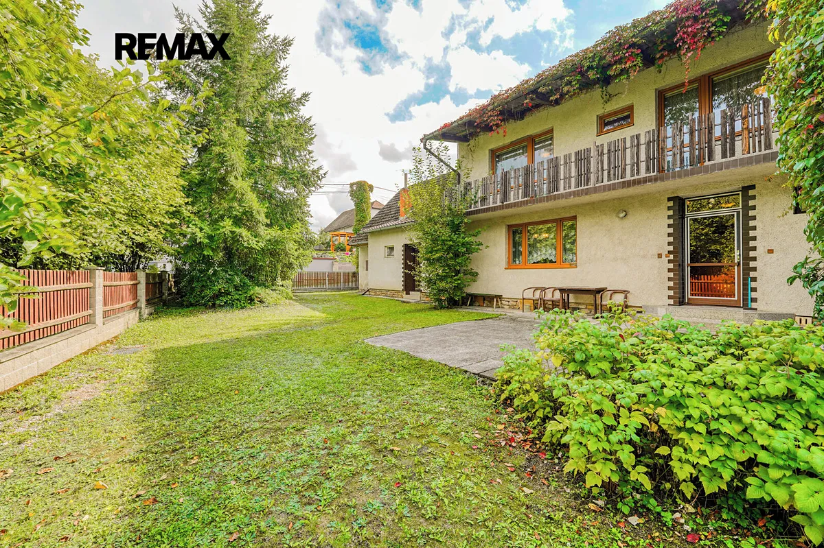 Prodej rodinného domu 437 m², pozemek 1348 m²