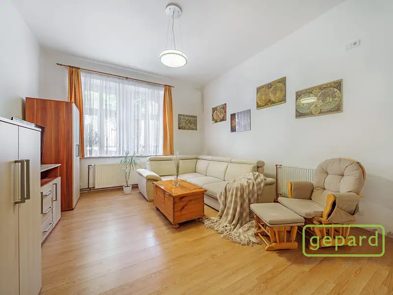 Prodej bytu 1+1 37 m², Karlovy Vary – náhled fotky 1
