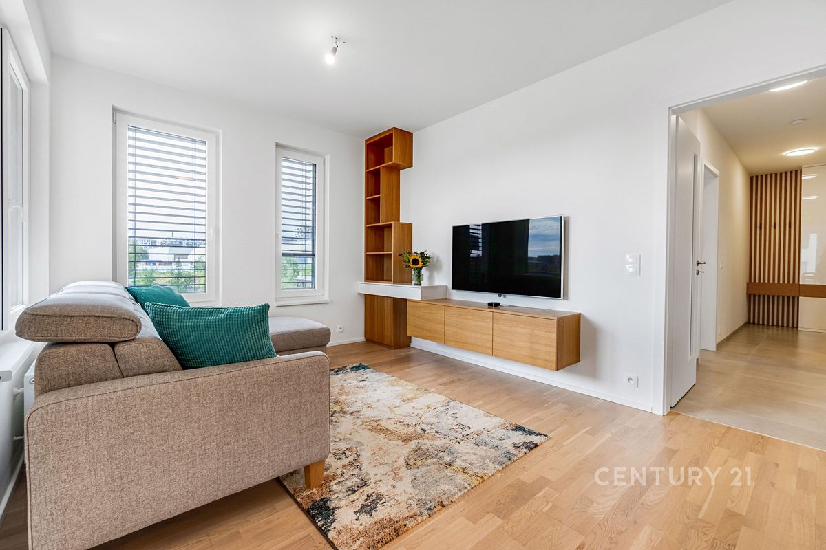 Pronájem bytu 2+kk 67 m²