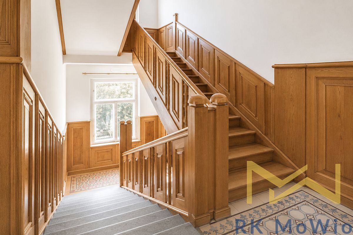 Pronájem vily 827 m², pozemek 8510 m² – fotografie 5