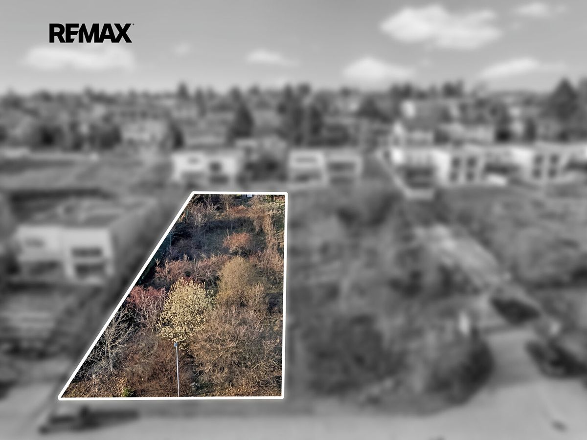 Prodej stavebního pozemku 960 m² – fotografie 3