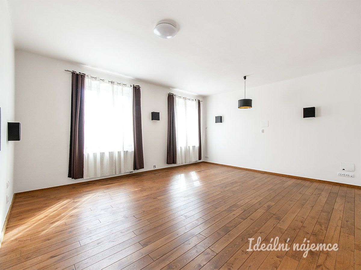 Pronájem bytu 1+kk 47 m²