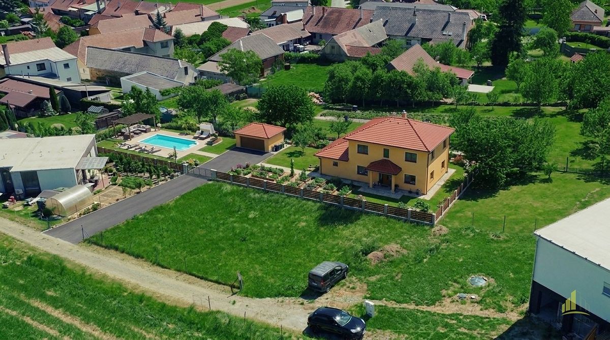 Prodej stavebního pozemku 1383 m² – fotografie 2