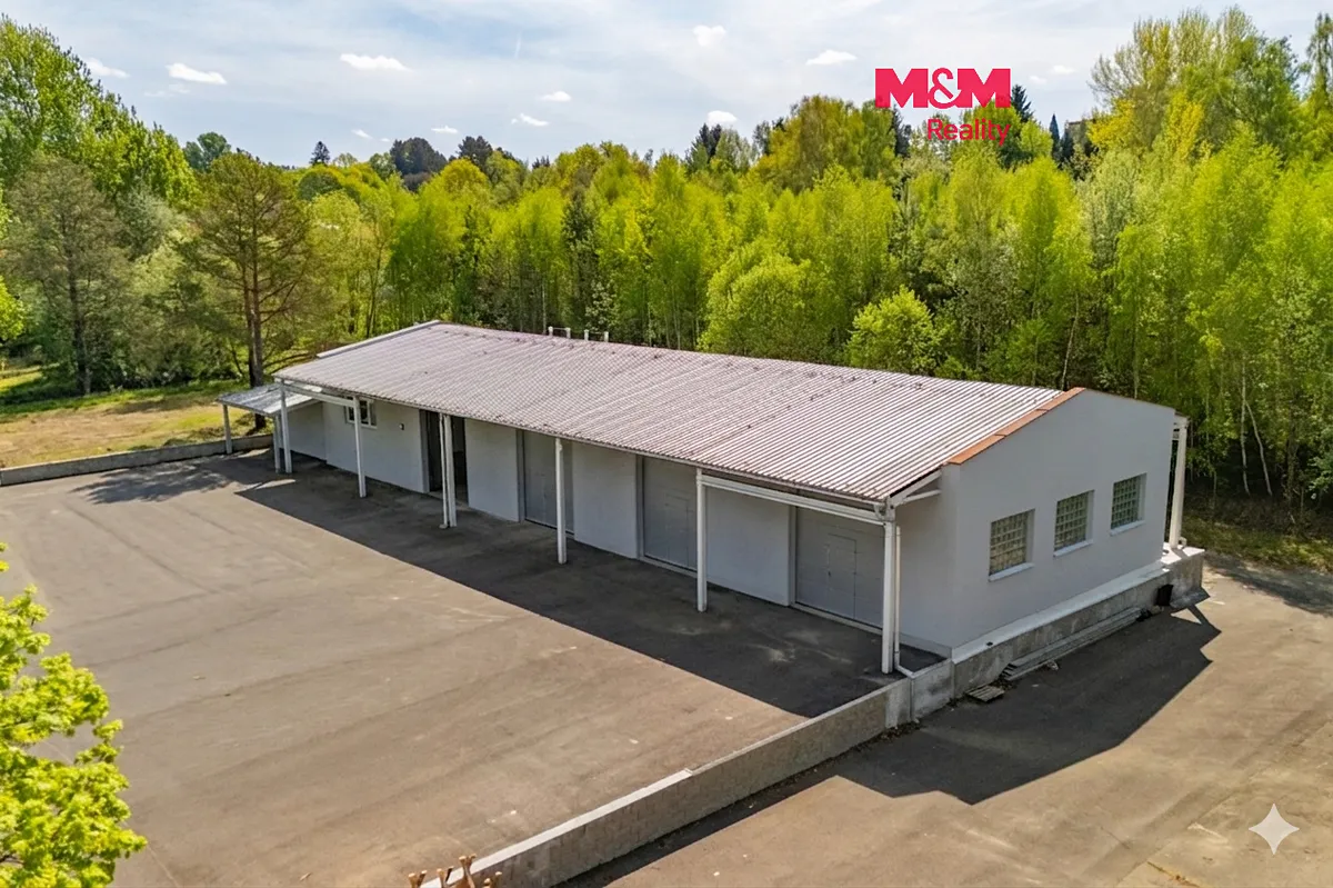 Prodej komerčního pozemku 4160 m²