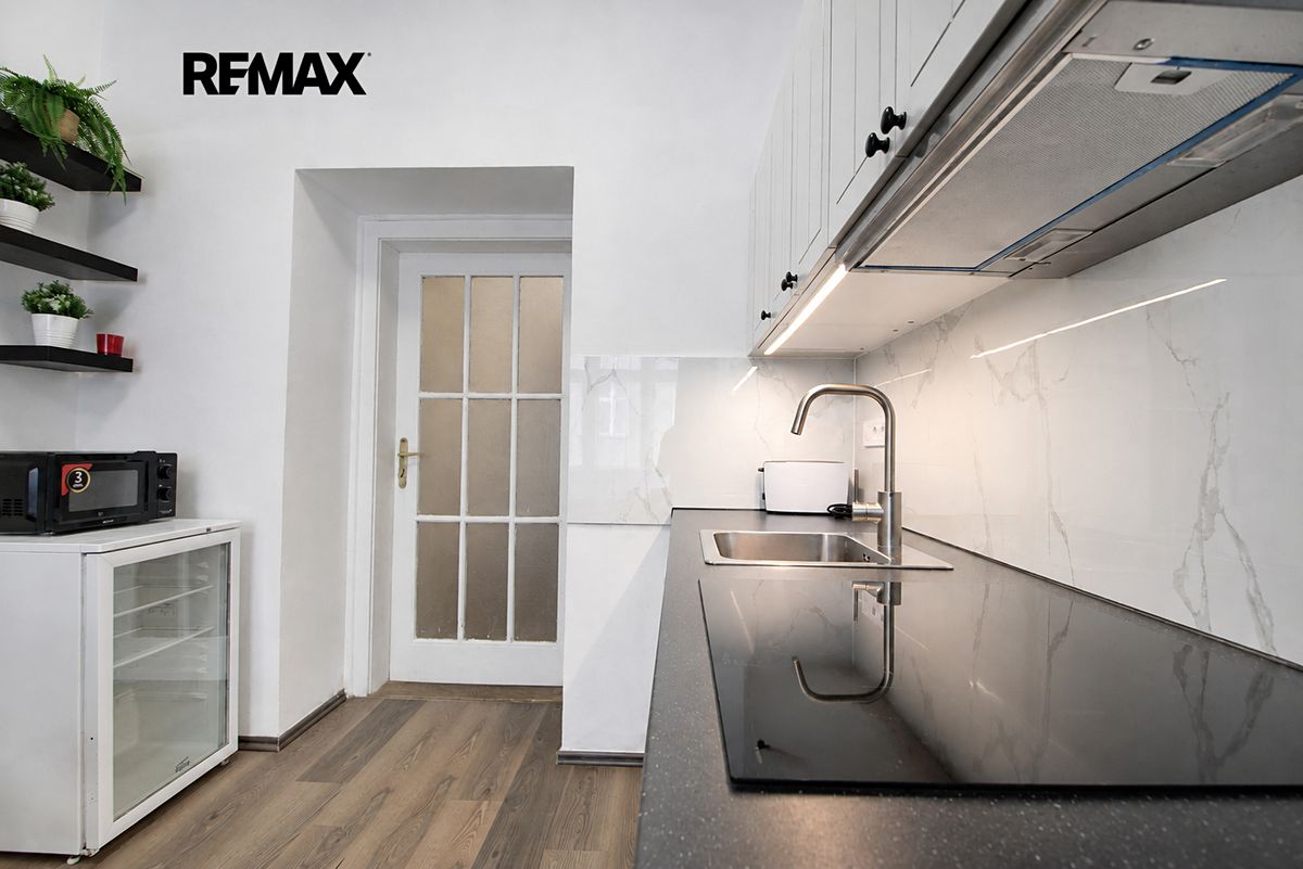 Pronájem bytu 2+kk 49 m² – fotografie 3