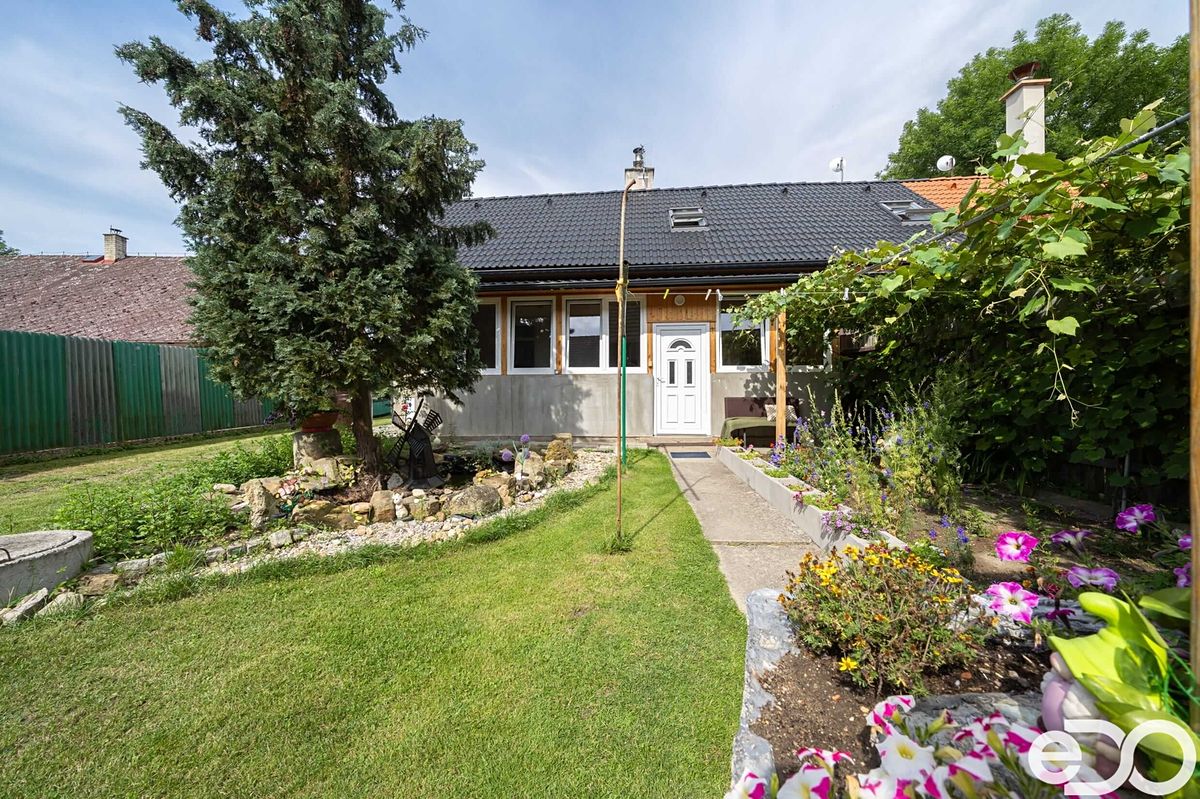 Prodej rodinného domu 114 m², pozemek 1685 m² – fotografie 2