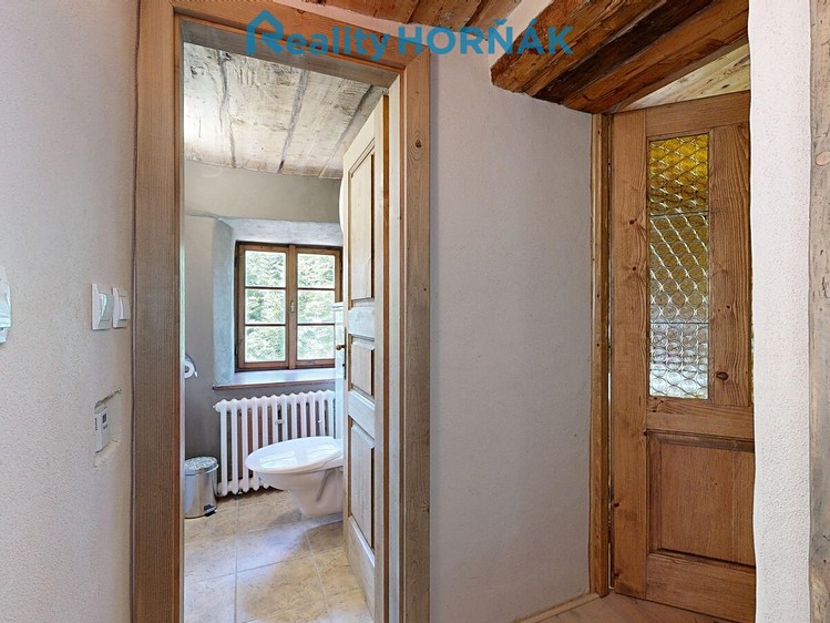 Prodej komerčního prostoru, 340 m² (23 z 58)