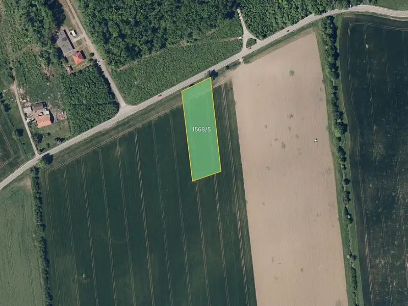 Prodej pole 2109 m², Chropyně – náhled fotky 1