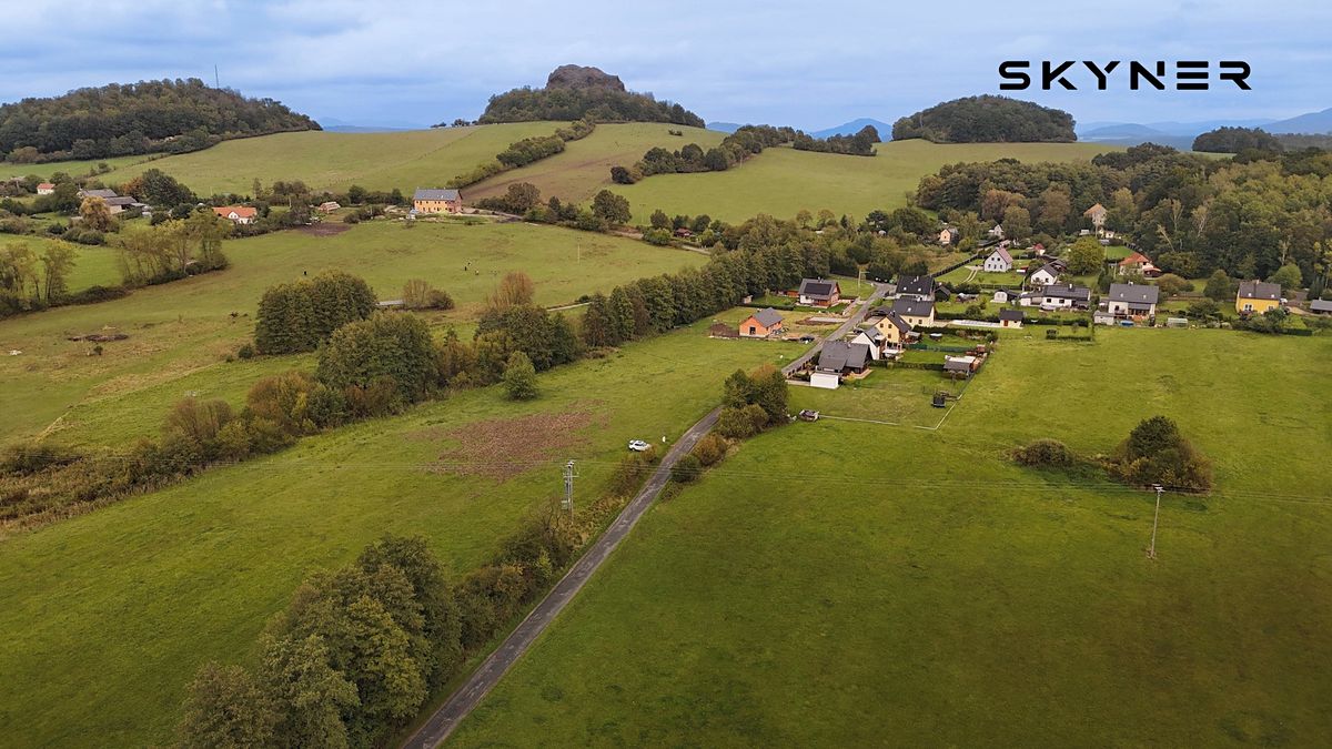 Prodej stavebního pozemku 1901 m² – fotografie 2