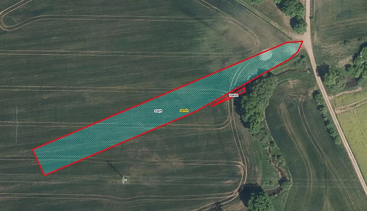 Prodej podílu 1/2 pole 2539 m²