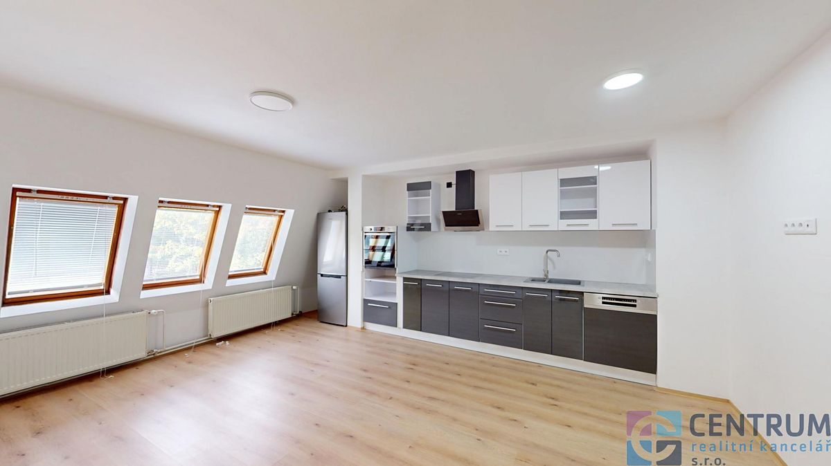 Pronájem bytu 3+kk 81 m²