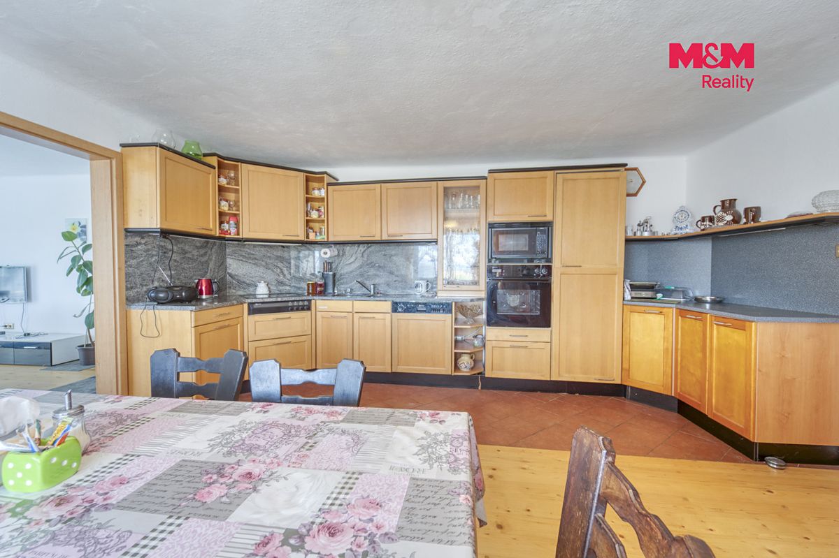 Prodej rodinného domu 622 m², pozemek 1474 m² – fotografie 4