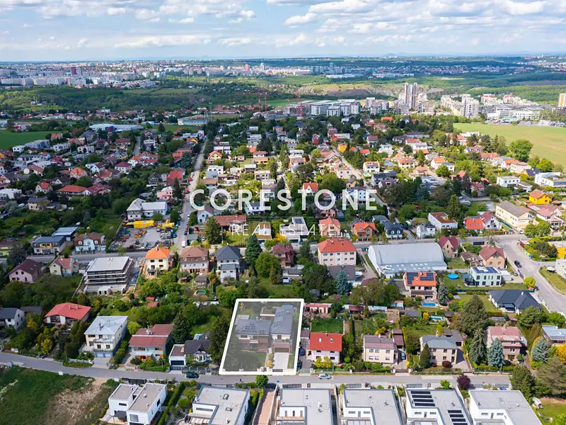 Prodej vily 630 m², pozemek 1426 m², Praha – náhled fotky 3