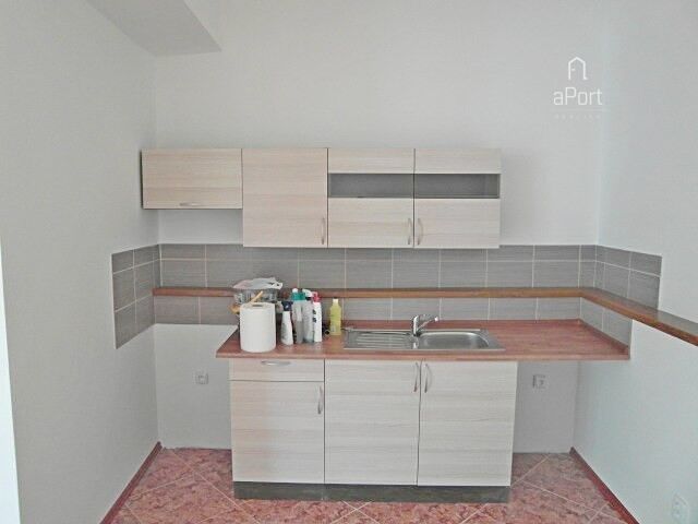 Pronájem bytu 2+1 78 m² – fotografie 4