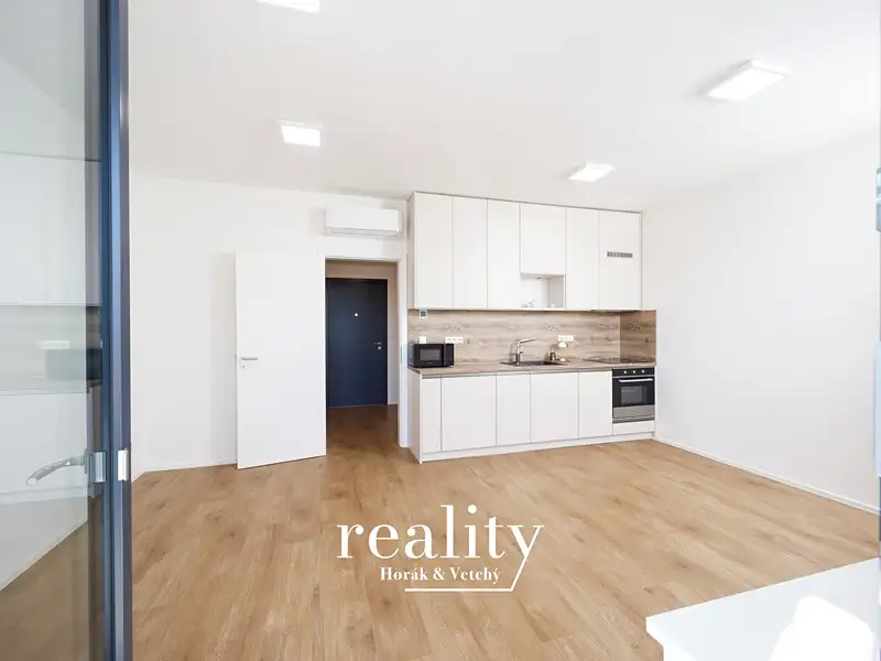 Pronájem bytu 1+kk 35 m², Znojmo – náhled fotky 2