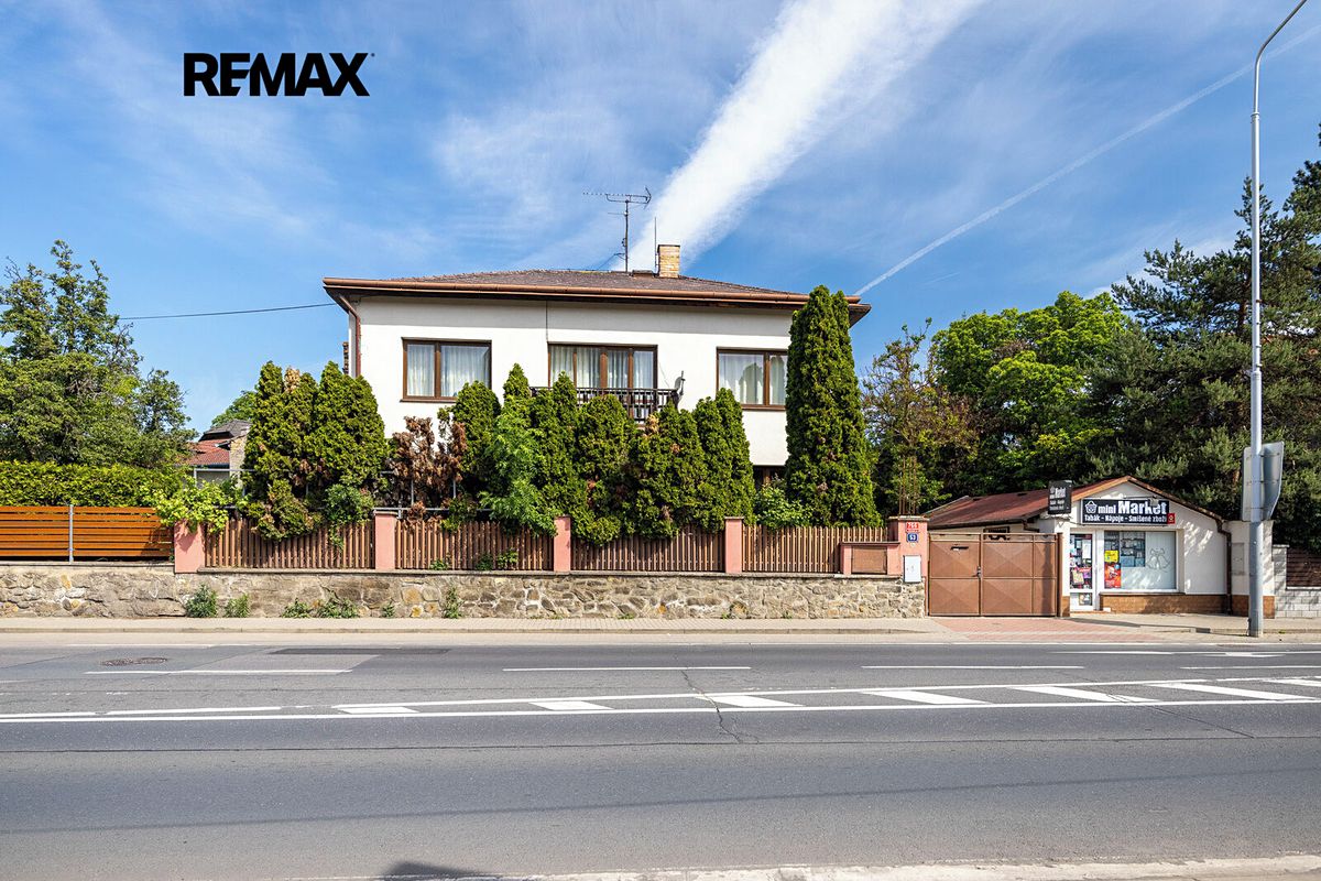 Prodej rodinného domu 316 m², pozemek 668 m²