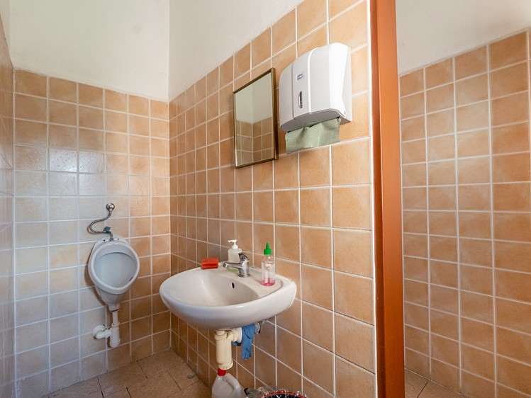 Комерційне приміщення в оренду, 261 м² (19 з 25)