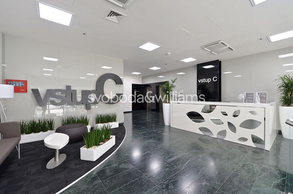 Pronájem kanceláře 1092 m² – fotografie 4